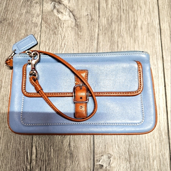 Coach Hampton Bag Classy Vintage Wristlet Blue Leather Authentic 💙 Buckle Snap